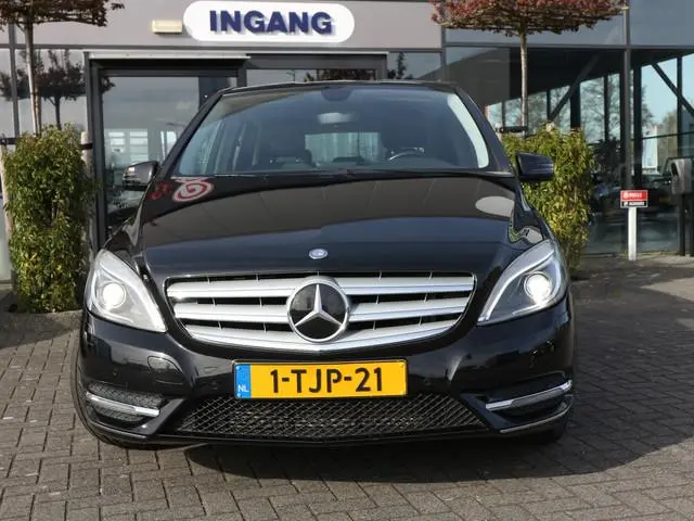 Mercedes-Benz B-klasse 180 Ambition AIRCO NAVI TREKHAAK
