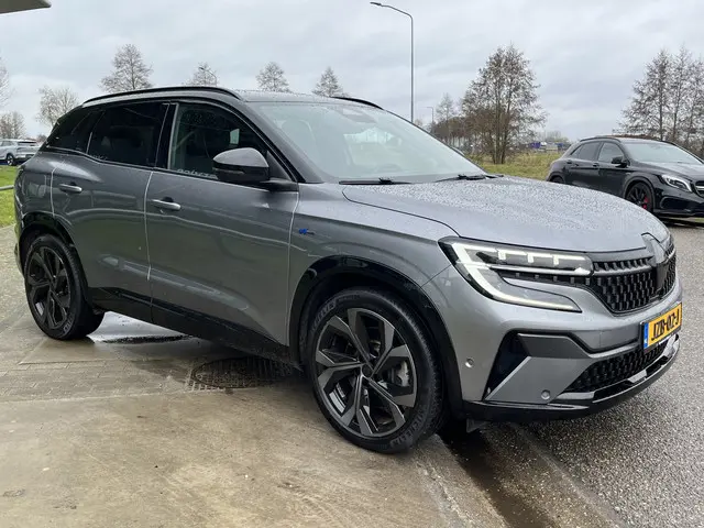 Renault Austral 1.2 E-Tech full hybrid 200PK iconic esprit Alpine / 4-Control / Harman Kardon / Pano...