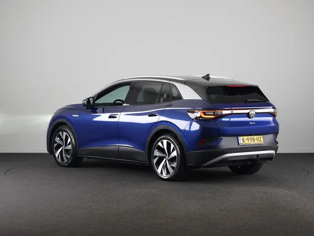 Volkswagen ID.4 First 77 kWh 204pk SoH 88,9 | Camera| Parkeersensoren | Sfeerverlichting | Navigatie...