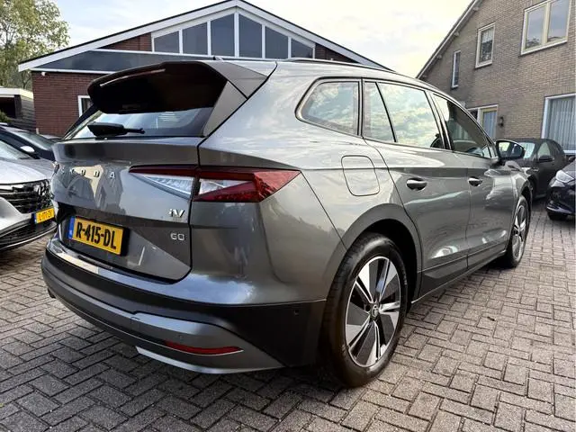 ŠKODA Enyaq iV 60 SOH 93.4%, Camera, App Connect, Sfeerverlichting