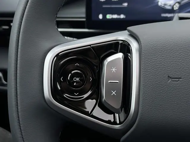 Geely E5