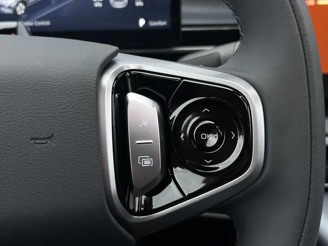 Geely E5