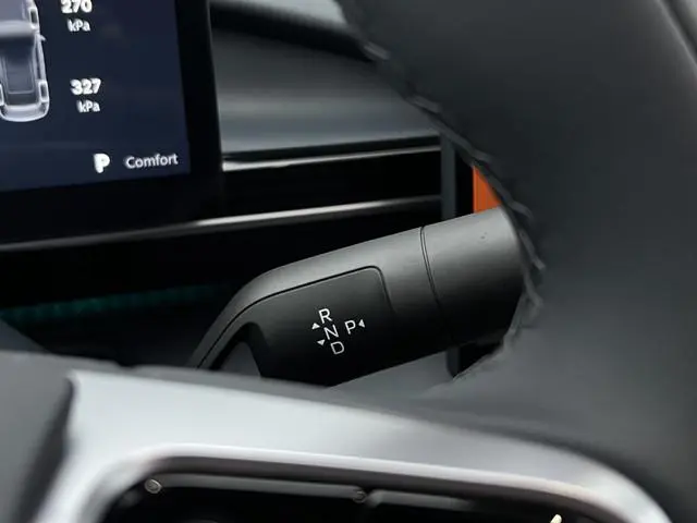Geely E5