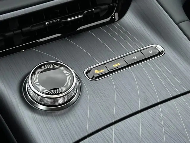 Geely E5