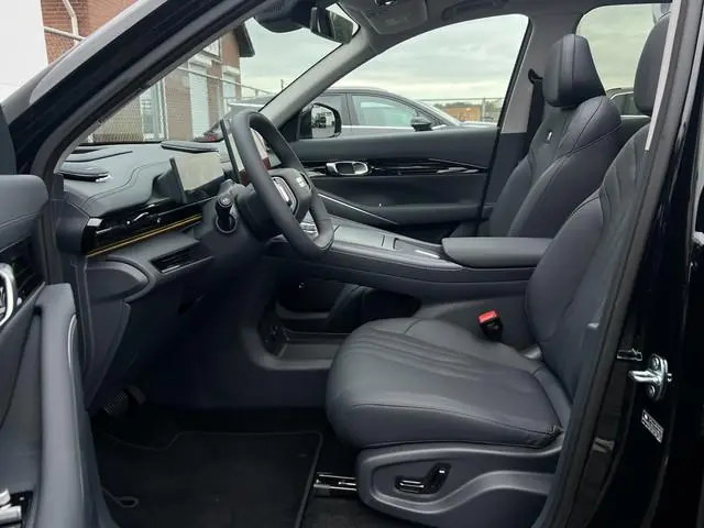 Geely E5