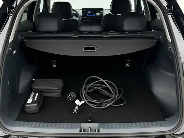 Geely E5