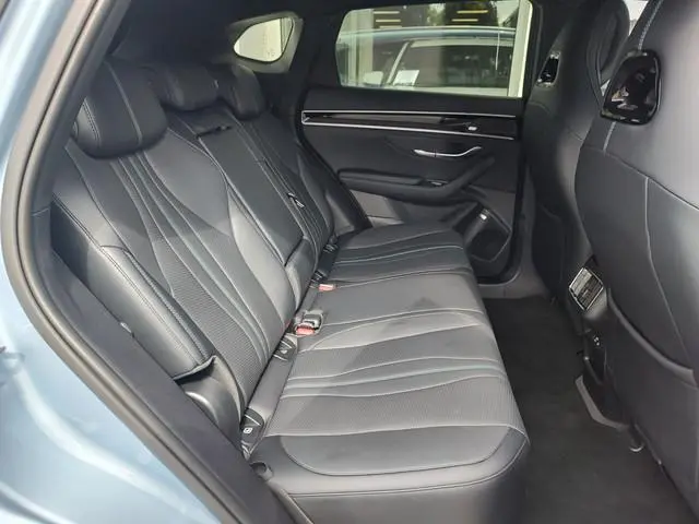 BYD SEAL U