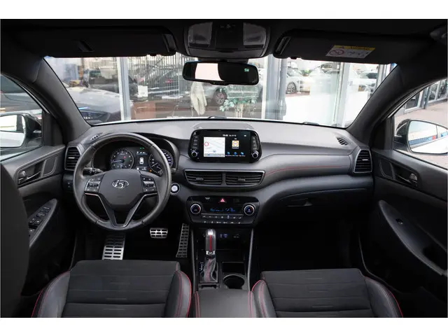 Hyundai Tucson 1.6 T-GDI N-Line 4X4 Navi Keyless Cruise Clima Stoelverw. Camera 19''LM