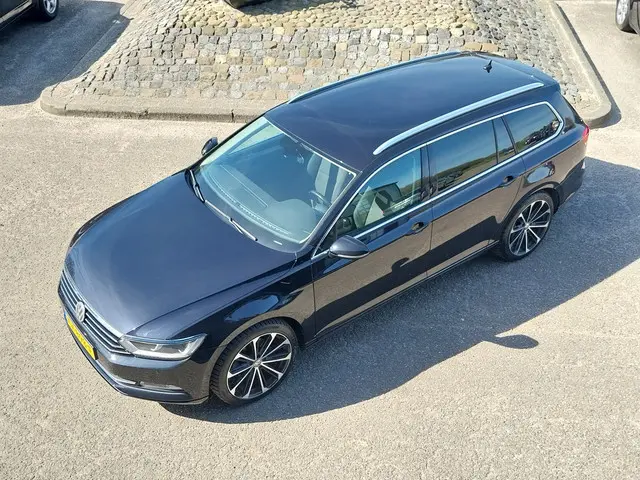 Volkswagen Passat Variant 1.6 TDI Comfortline LED CRUISE ECC TREKHAAK