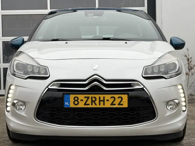 Citroën DS3 1.6 e-BlueActive Sport Chic 165pk | Achteruitrijcamera | Bluetooth | Cruise control | Le...