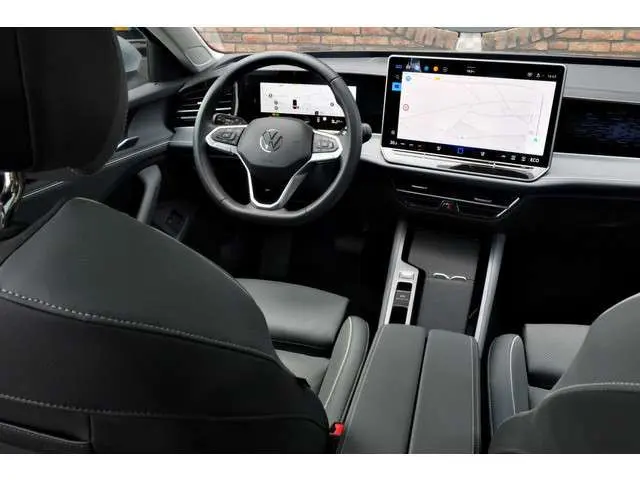 Volkswagen Passat Variant 1.5 eHybrid Elegance Business Trekhaak, Panoramadak, Achteruitrijcamera