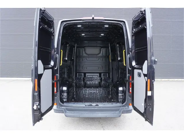 MAN TGE 177pk Automaat L3H3/L2H2 Facelift Apple Carplay Trekhaak Camera Navigatie ACC Cruise control...