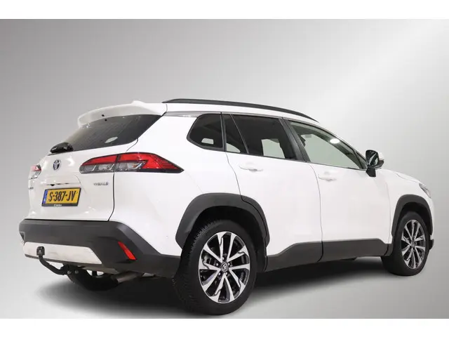 Toyota Corolla Cross 2.0 High Power Hybrid Launch Edition, Navigatie, Cruise Control, Climate Contro...