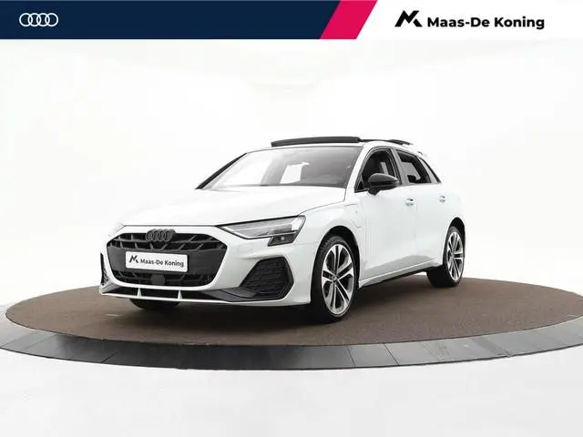 Audi A3 Sportback 45 TFSIe 272pk S-tronic S edition Competition · Panoramadak · Camera · Carbon Acht...