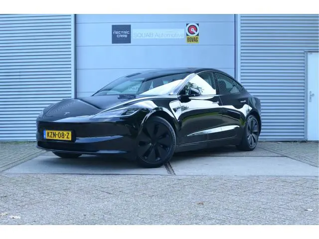 Tesla Model 3 RWD 60 kWh Highland, AutoPilot4.0 (FSD 99,- p/mnd), LFP accu