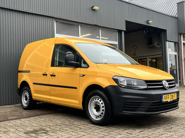 Volkswagen Caddy 2.0 TDI L1H1 Airco Cruise controle Trekhaak 1400kg trekgewicht Parkeersensoren acht...