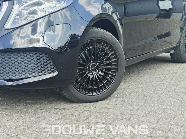 Mercedes-Benz EQV Lang Avantgarde MBUX 360° Camera Navi Leder 7 Persoons 
