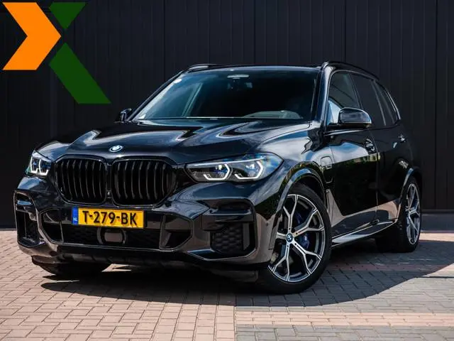 BMW X5 xDrive45e High Executive M-pakket | Individual Volleder | Softclose | Panoramadak | Elek trek...