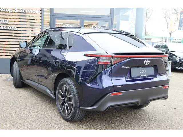 Toyota bZ4X Dynamic 73 kWh, VERWACHT, in november leverbaar met €1.500,- inruilpremie!!