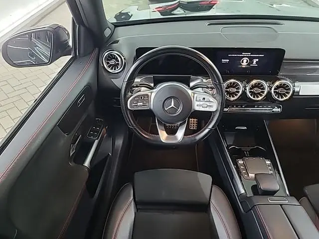 Mercedes-benz GLB 200 Business Solution AMG 1e-Eig. & Dealer-Onderh. BOVAG-Garantie. NL-Auto
