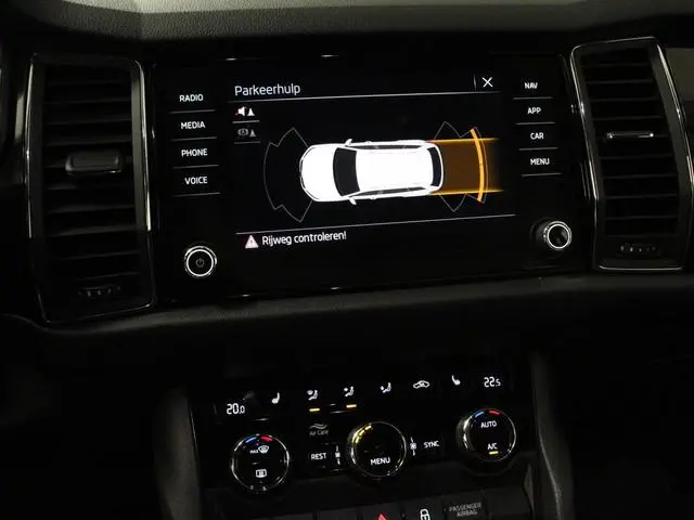Skoda Kodiaq 1.5 TSI 150pk DSG Style 7p. Navigatie Apple Carplay Android Auto Adaptive Cruise Contro...