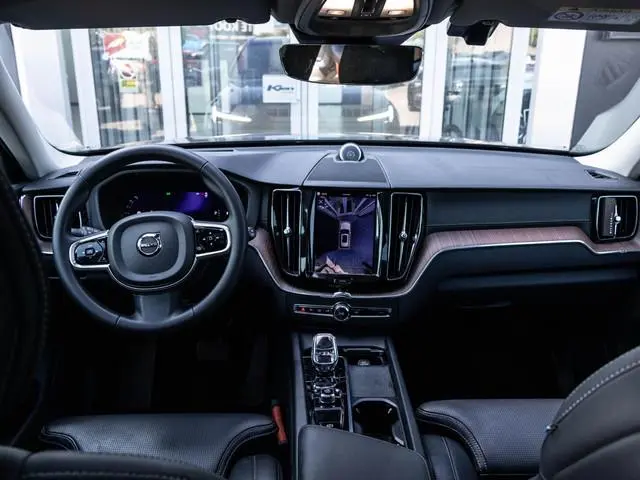 Volvo XC60 B5 Ultimate Bright  | Heico Sportiv | | Pano | Elektr.  Trekhaak |