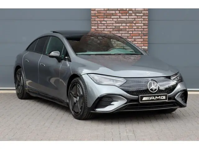 Mercedes-Benz EQE 350 AMG Line Premium+ 89 kWh | Hyperscreen | Distronic+ | Carbon | Burmester | Dig...