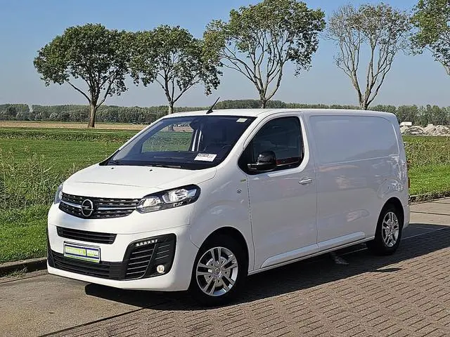 OPEL VIVARO l2h1 navi carplay!!