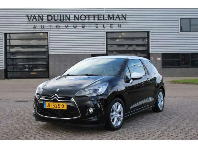 DS 3 1.2 PureTech So Chic / Navigatie / PDC / N.A.P.