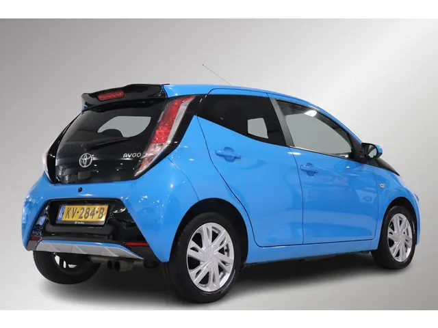 Toyota Aygo 1.0 VVT-i x-sport, Lichtmetalen velgen, Airco, Parkeercamera