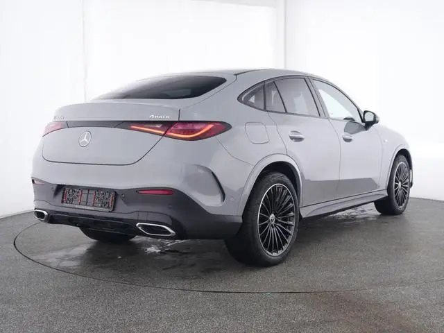 Mercedes-Benz GLC-klasse Coupé 400e 4MATIC Business Solution AMG / Panoramadak/ AIRMATIC/ Achterasbe...