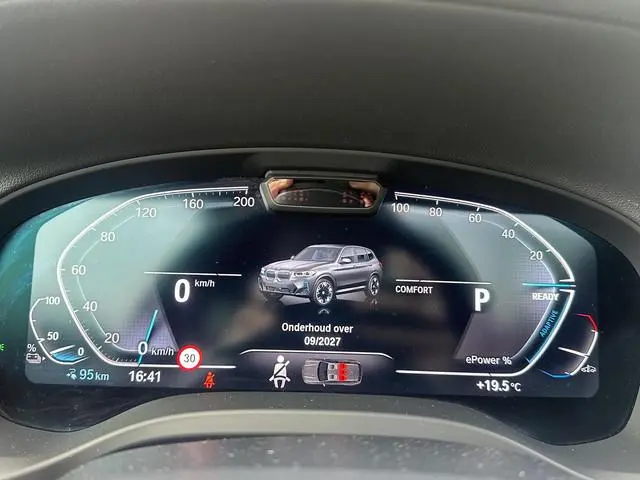 BMW iX3