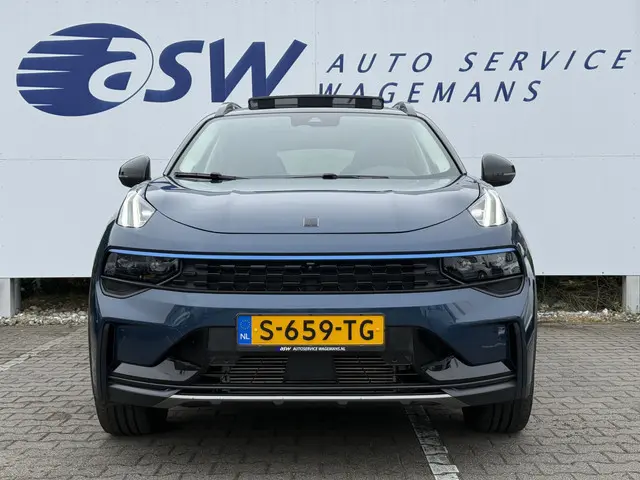 Lynk & Co 01