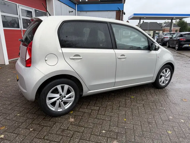 SEAT Mii
