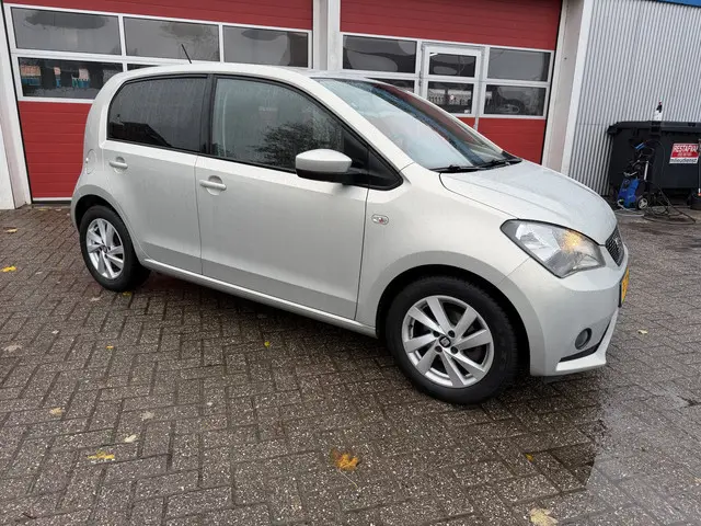 SEAT Mii