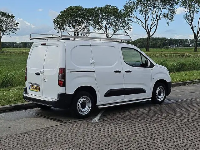 OPEL COMBO 1.5 l1 navi nap 102pk ac