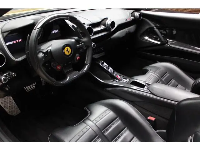 Ferrari 812 GTS