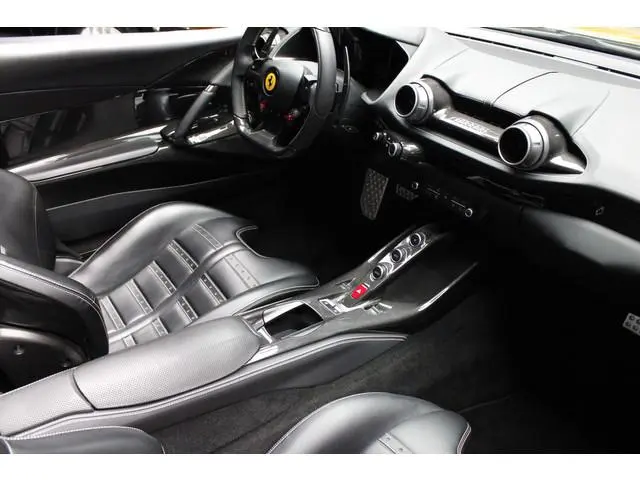 Ferrari 812 GTS