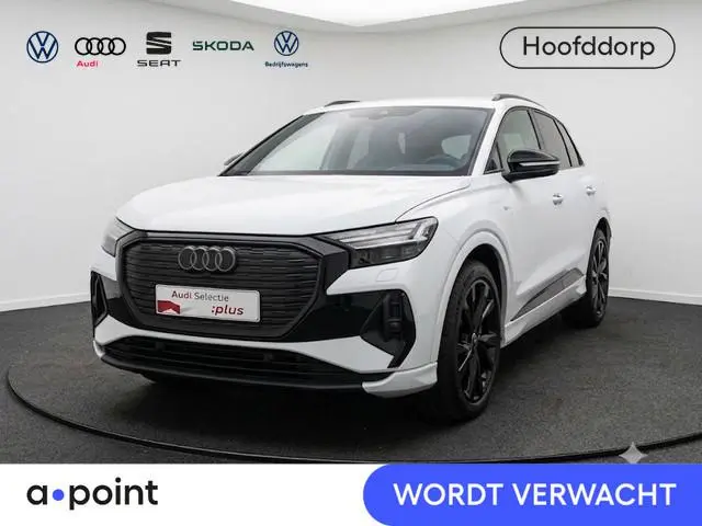 Audi Q4 e-tron 40 S line 77 kWh 204pk | Komt eind juli binnen | Panoramadak | Lederen bekleding | Li...