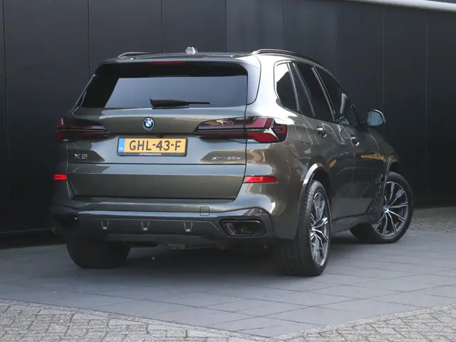 BMW X5 xDrive50e | M SPORT | LEDER | H&K | PANO-DAK | HEAD-UP | STOELVERK. | TREKHAAK | 360° CAMERA...