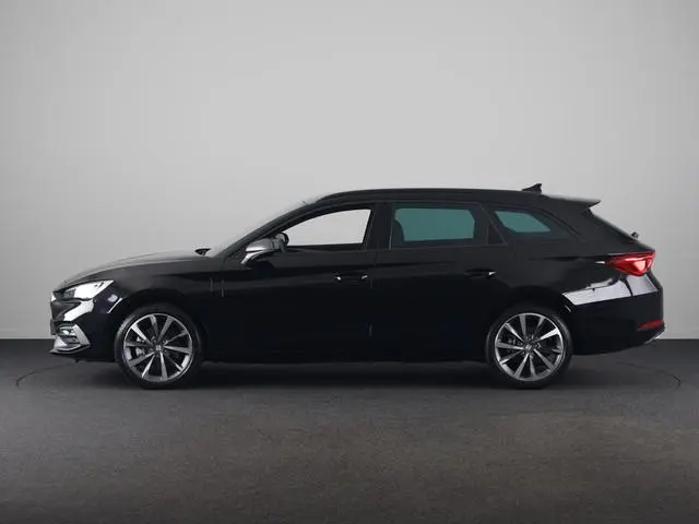 SEAT Leon Sportstourer 1.5 TSI e-Hybrid FR Business 204 pk | Technology Pakket | Matrix LED | Verwar...