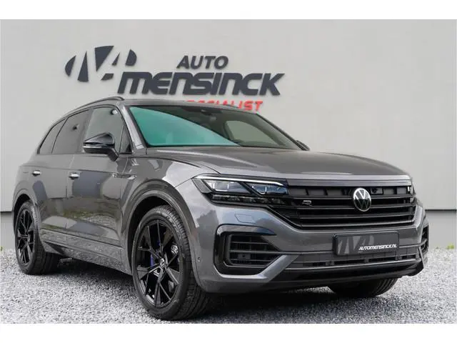Volkswagen Touareg 3.0 TSI 4MOTION R / Dynaudio/ Trekhaak/ Panoramadak/ 360 Topview/ 