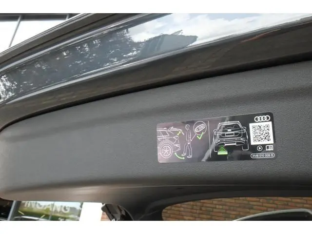Audi SQ6 e-tron