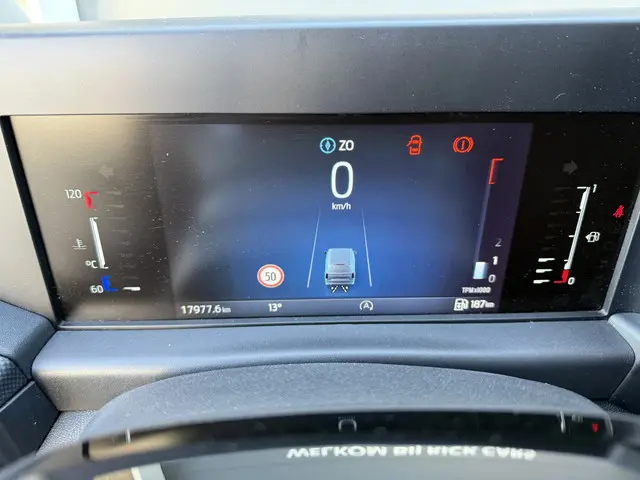 Ford Transit Custom 320 2.0 TDCI 140 PK Euro 6 L2H1 Trend CarPlay/Stoelverwarming/cruise control 