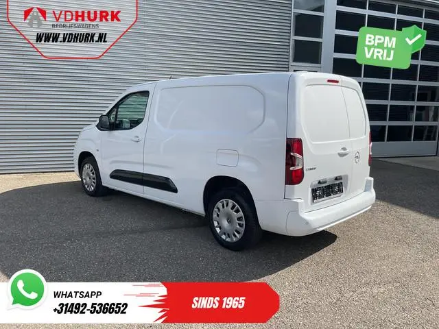 Opel Combo 1.5 HDi 100 pk L2 LED/ 3pers./ Stoelverw./ Stuurverw/ Carplay/ Navi/ Climate/ PDC/ Cruise