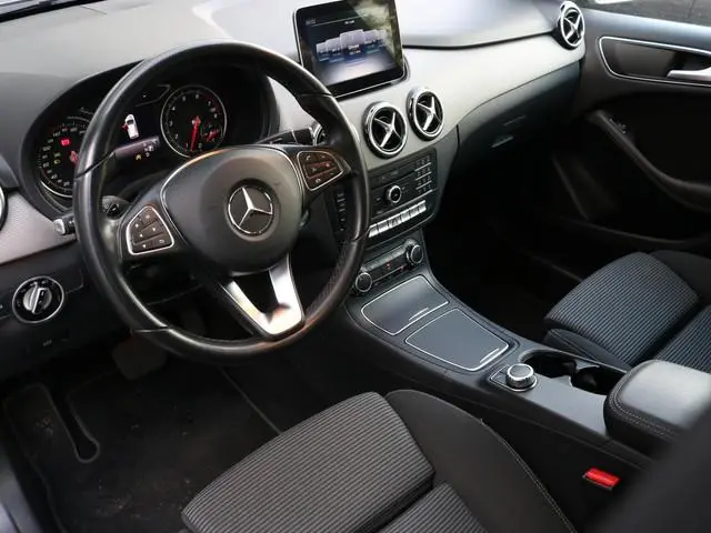 Mercedes-Benz B-klasse 180 Ambition