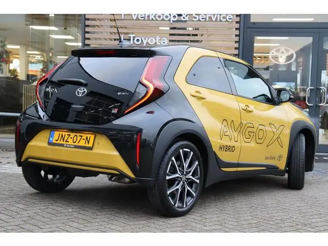 Toyota Aygo X Hybrid 115 GR Sport , Nieuw en direct leverbaar met €2000,- demovoordeel