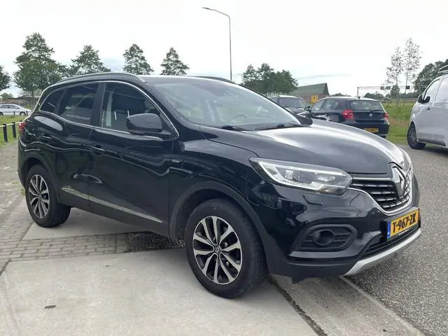 Renault Kadjar 1.3 TCe Limited 140PK / Panorama-dak / Stoelverw. / Camera / Keyless / Parkeerhulp V+...