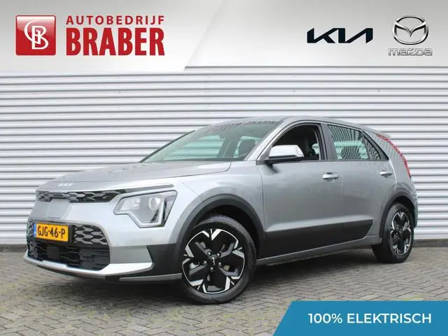 Kia Niro EV Light Edition 64.8 kWh | Airco | Cruise | Navi | Camera | PDC | 17" LM | All season band...
