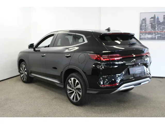BYD SEAL U